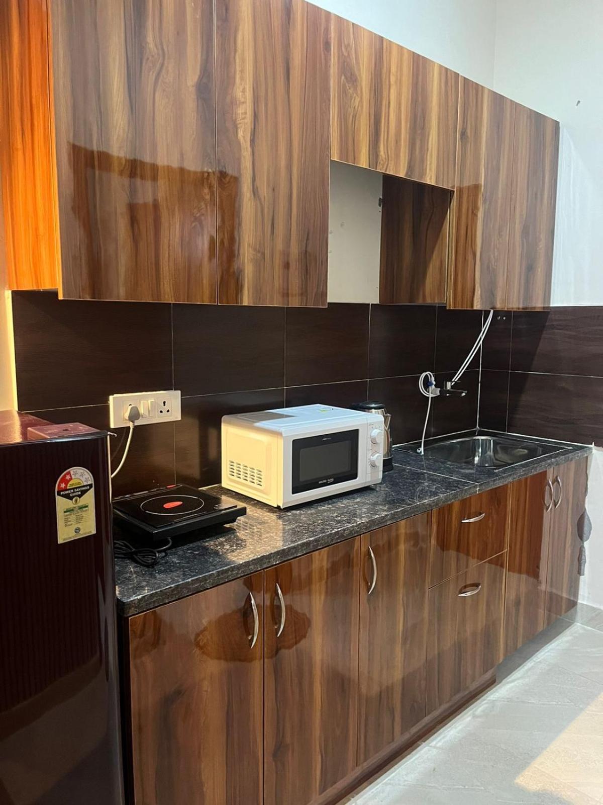 Studio Apartment In 그레이터 노이다 외부 사진