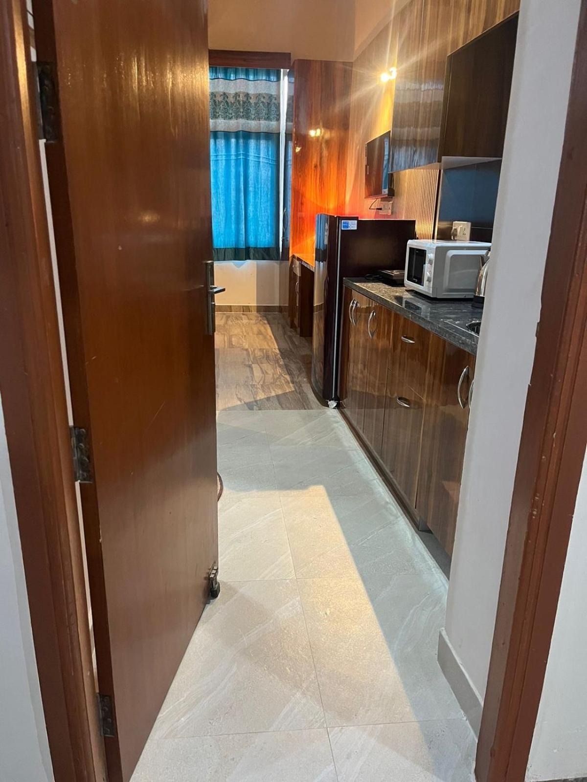 Studio Apartment In 그레이터 노이다 외부 사진