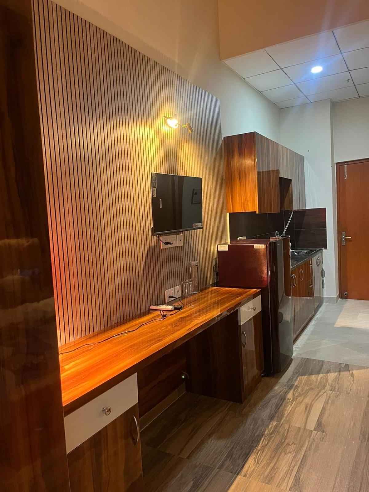 Studio Apartment In 그레이터 노이다 외부 사진